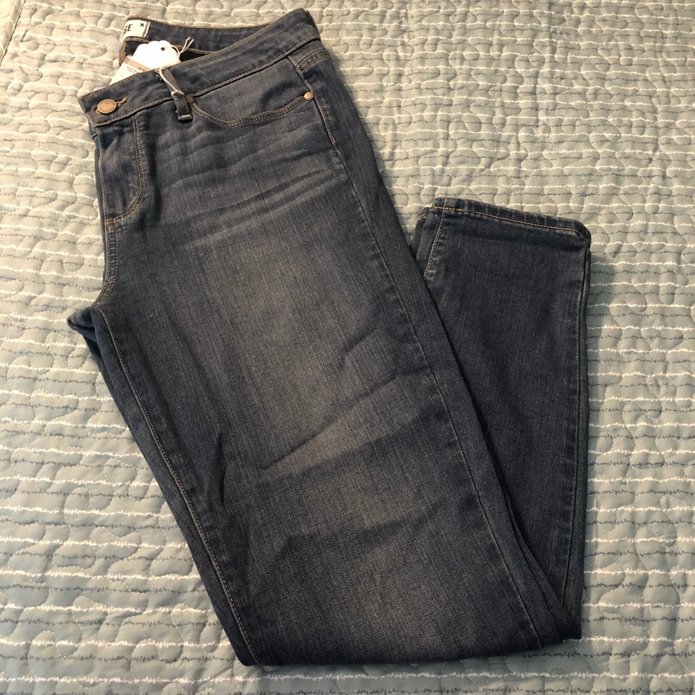 NWT Paige Verdugo Jeans